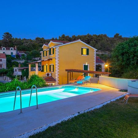 Villa Green Garden Splitska Exterior photo